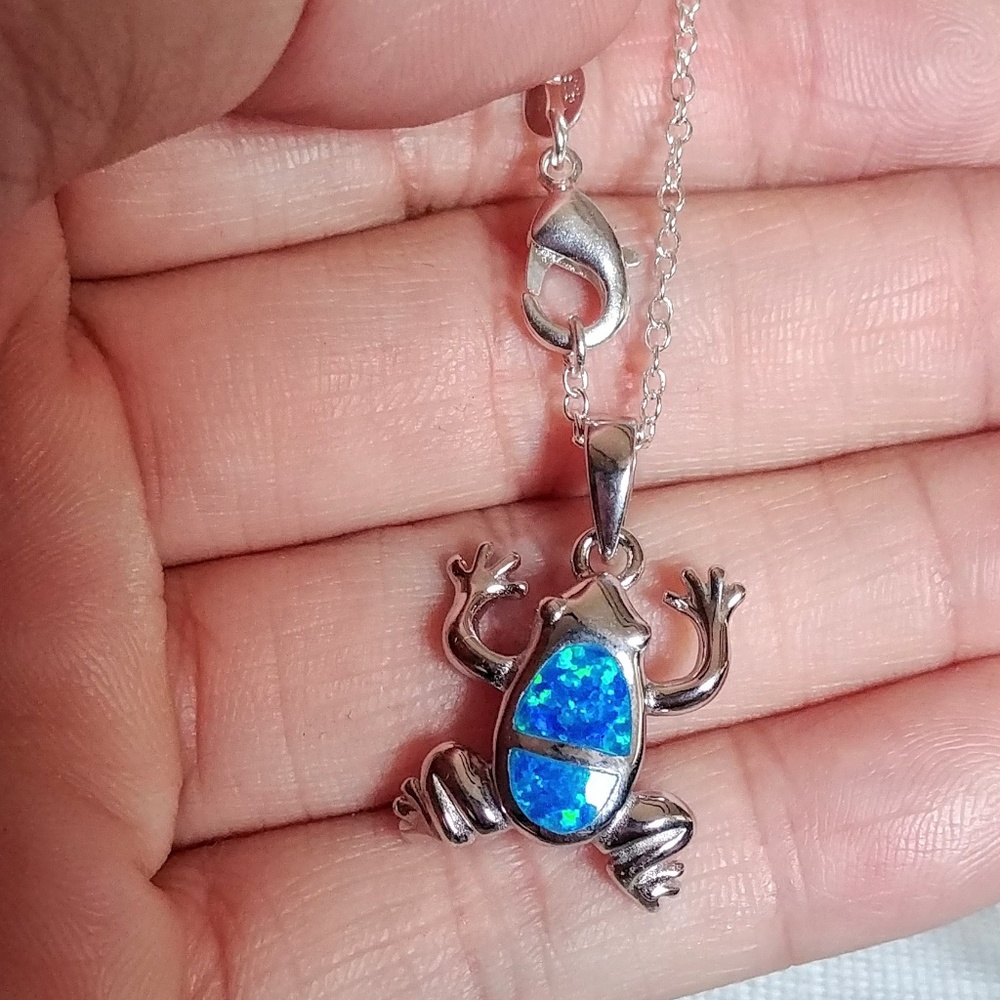 🆕🐸 Blue Fire Opal Frog Necklace - Picture 4 of 4